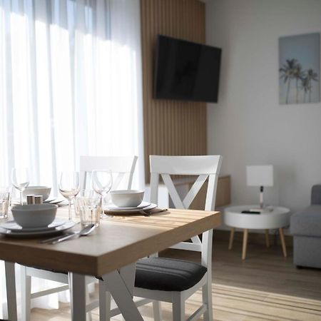 Willa Przy Porcie - Apartamenty Z Aneksami Kuchennymi Ustka Esterno foto