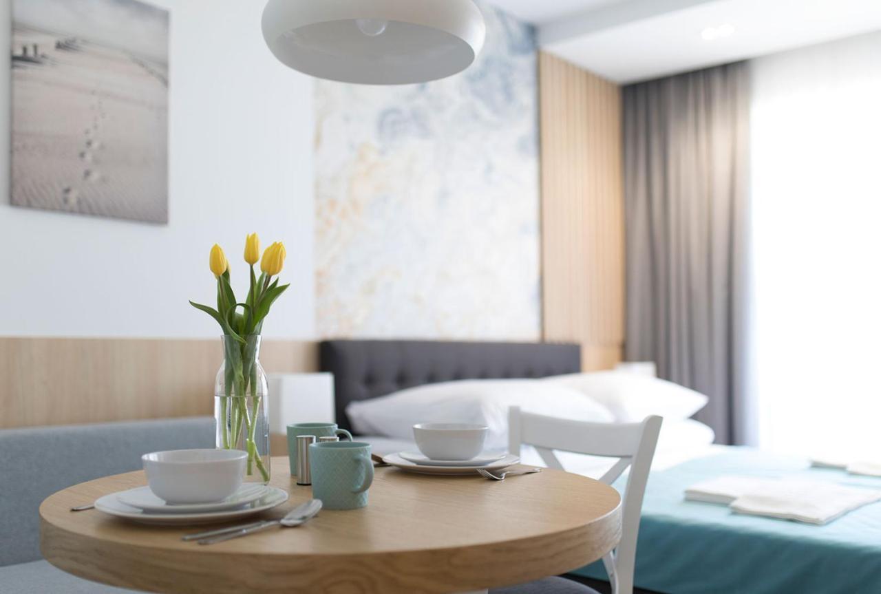 Willa Przy Porcie - Apartamenty Z Aneksami Kuchennymi Ustka Esterno foto