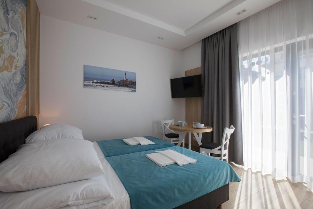 Willa Przy Porcie - Apartamenty Z Aneksami Kuchennymi Ustka Esterno foto