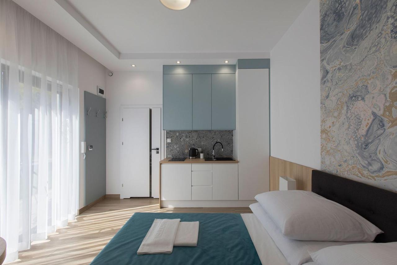 Willa Przy Porcie - Apartamenty Z Aneksami Kuchennymi Ustka Esterno foto