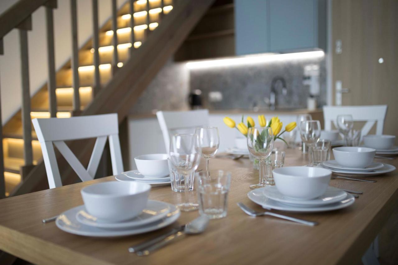 Willa Przy Porcie - Apartamenty Z Aneksami Kuchennymi Ustka Esterno foto