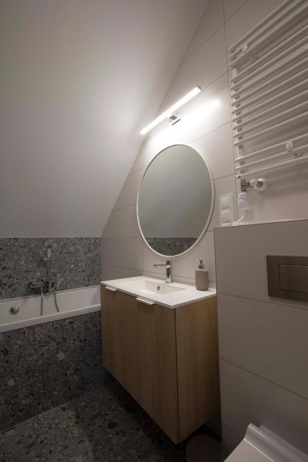 Willa Przy Porcie - Apartamenty Z Aneksami Kuchennymi Ustka Esterno foto