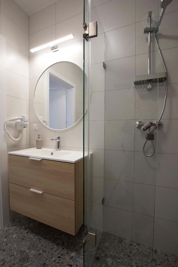 Willa Przy Porcie - Apartamenty Z Aneksami Kuchennymi Ustka Esterno foto