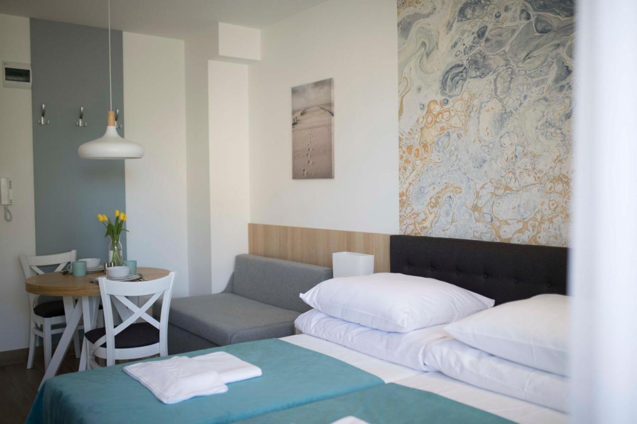 Willa Przy Porcie - Apartamenty Z Aneksami Kuchennymi Ustka Esterno foto