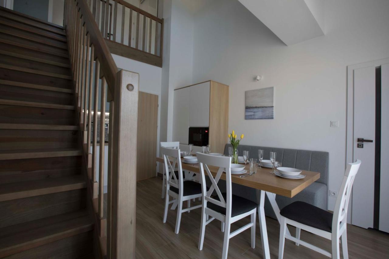 Willa Przy Porcie - Apartamenty Z Aneksami Kuchennymi Ustka Esterno foto