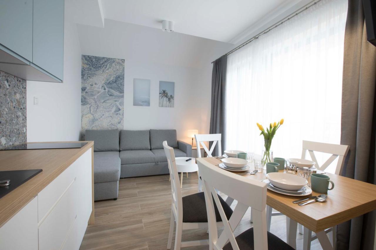 Willa Przy Porcie - Apartamenty Z Aneksami Kuchennymi Ustka Esterno foto