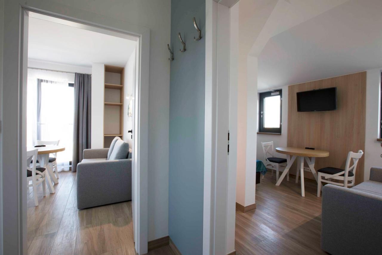 Willa Przy Porcie - Apartamenty Z Aneksami Kuchennymi Ustka Esterno foto
