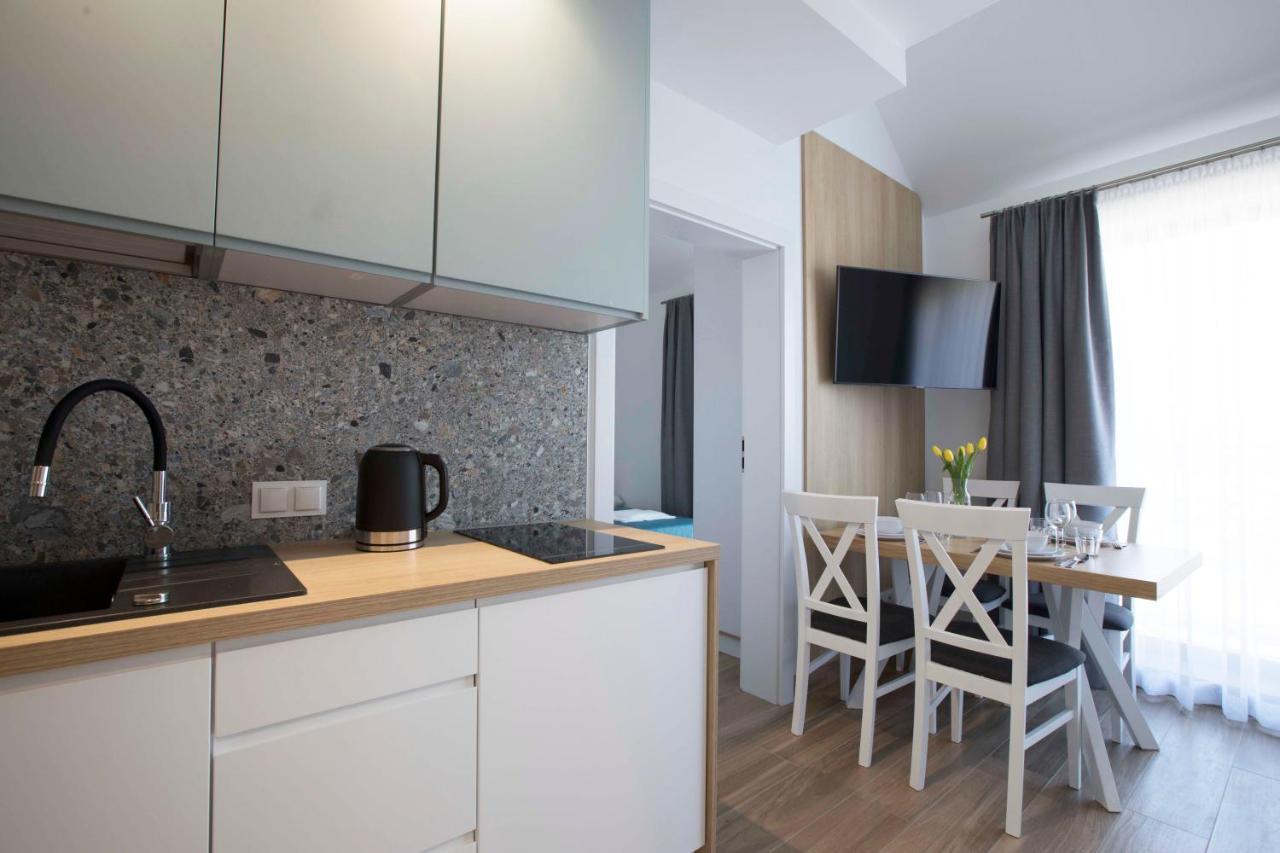 Willa Przy Porcie - Apartamenty Z Aneksami Kuchennymi Ustka Esterno foto