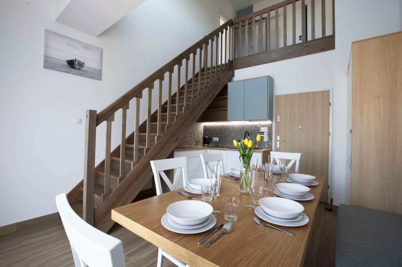 Willa Przy Porcie - Apartamenty Z Aneksami Kuchennymi Ustka Esterno foto