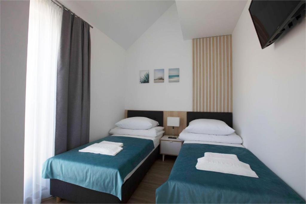 Willa Przy Porcie - Apartamenty Z Aneksami Kuchennymi Ustka Esterno foto
